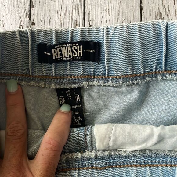 American Original Rewash Brand Pull On Jean Shorts - Picture 3 of 4